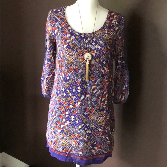 Olivaceous Dresses & Skirts - Olivaceous geometric slip dress with open sleeves